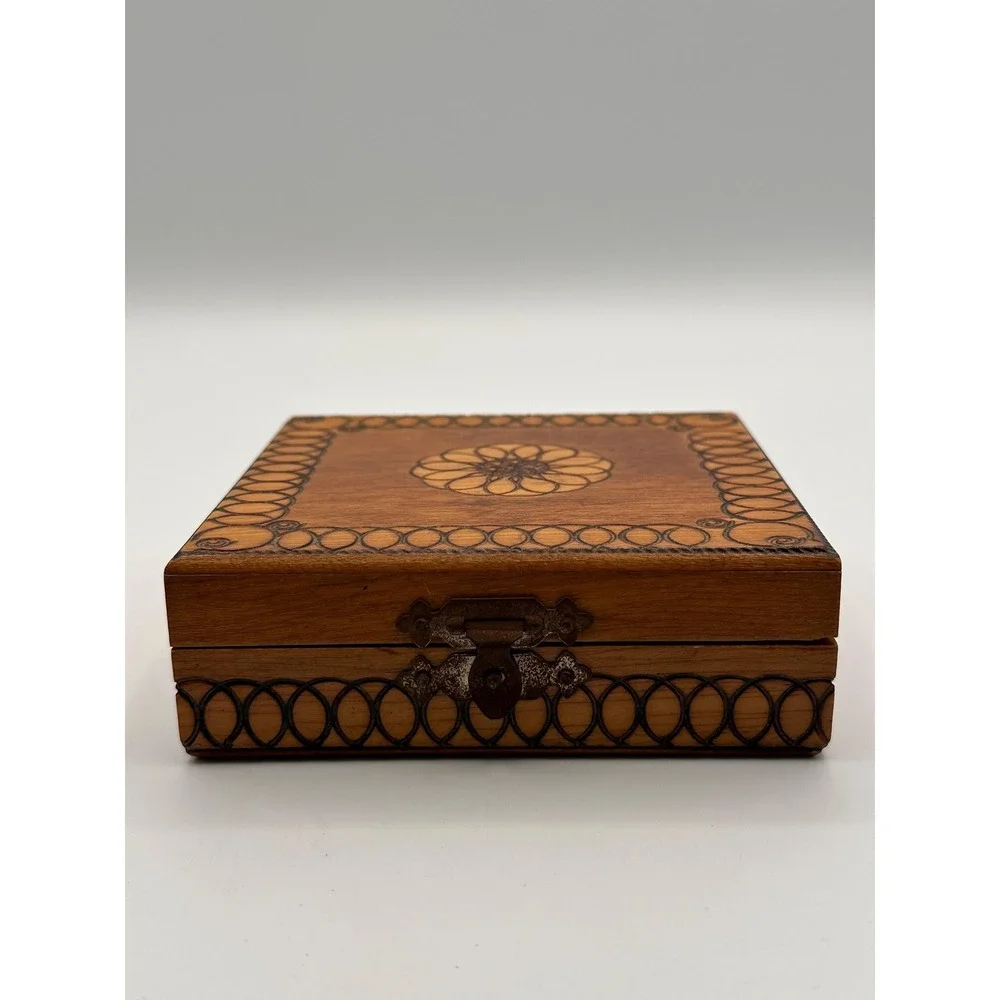 Vintage Hand Burned Pyrography Jewelry Box Small Wooden Trinket  Storage